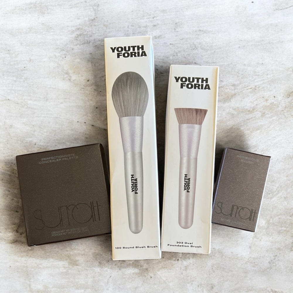 4 PC Set Surratt Blush & Palette With Youthforia Brushes - Picture 2 of 11